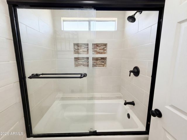 3024 W SALTER Drive, Phoenix, AZ 85027