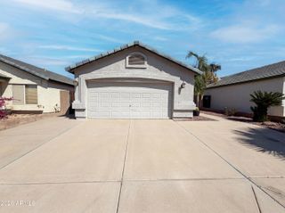 3024 W SALTER Drive, Phoenix, AZ 85027