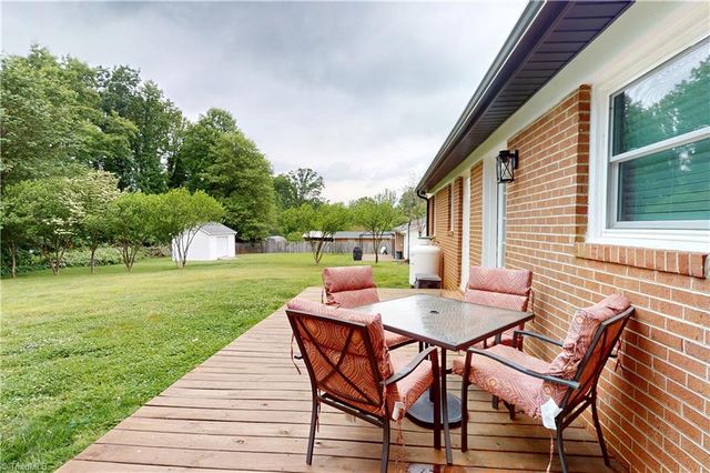 161 Washington Avenue, Mount Airy, NC 27030