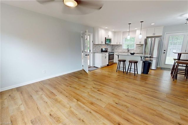 161 Washington Avenue, Mount Airy, NC 27030