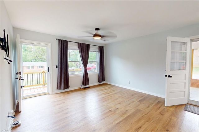 161 Washington Avenue, Mount Airy, NC 27030