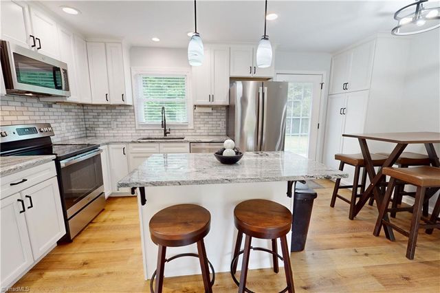 161 Washington Avenue, Mount Airy, NC 27030