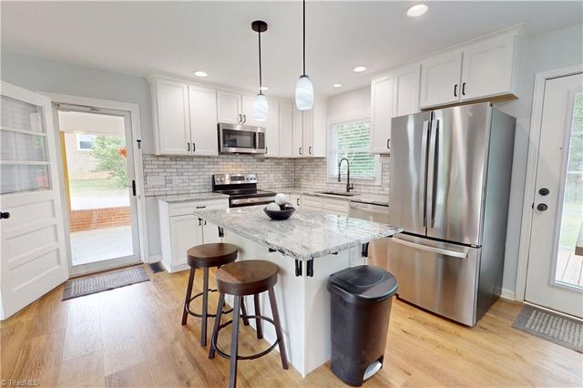 161 Washington Avenue, Mount Airy, NC 27030