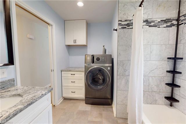 161 Washington Avenue, Mount Airy, NC 27030