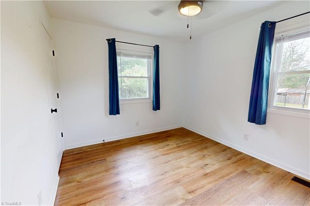 161 Washington Avenue, Mount Airy, NC 27030