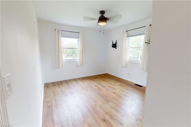 161 Washington Avenue, Mount Airy, NC 27030