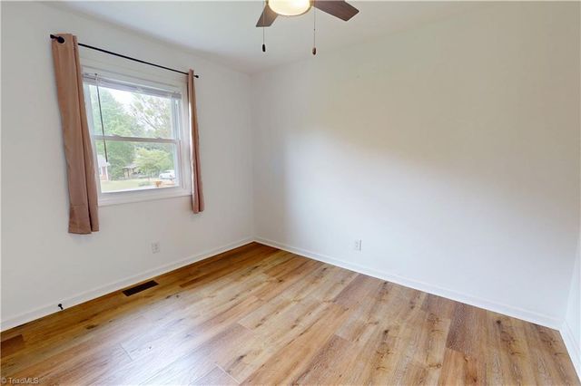 161 Washington Avenue, Mount Airy, NC 27030