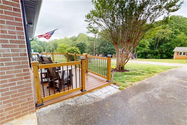 161 Washington Avenue, Mount Airy, NC 27030
