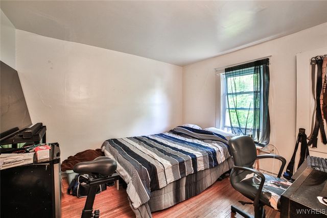 1811 Weston Avenue, Niagara Falls, NY 14305