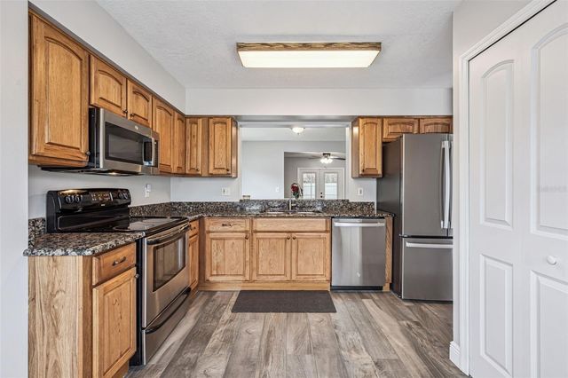 552 SHADOW GLENN PLACE, Winter Springs, FL 32708