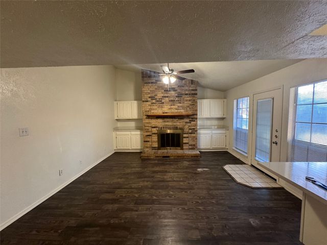 2905 WOODLARK Drive, Fort Worth, TX 76123