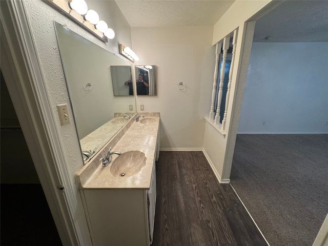 2905 WOODLARK Drive, Fort Worth, TX 76123