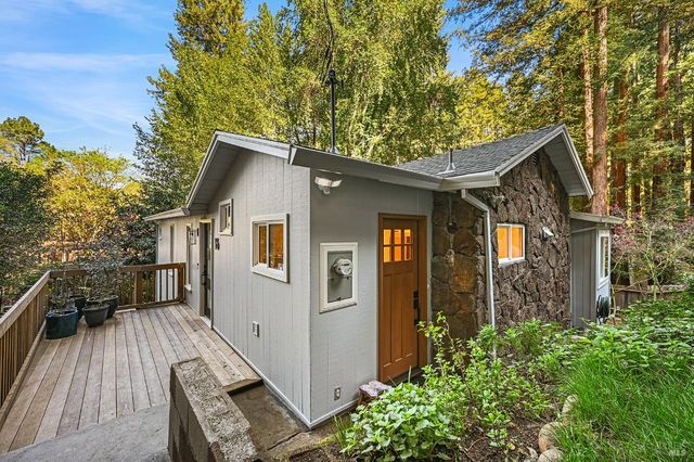 16 Iron Springs Rd, Fairfax, CA 94930