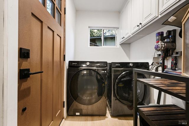 16 Iron Springs Rd, Fairfax, CA 94930