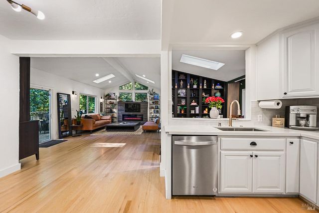 16 Iron Springs Rd, Fairfax, CA 94930