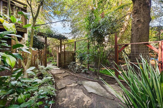 16 Iron Springs Rd, Fairfax, CA 94930