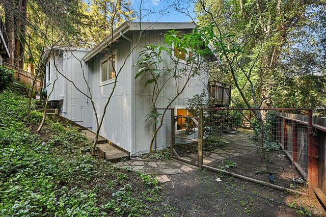 16 Iron Springs Rd, Fairfax, CA 94930