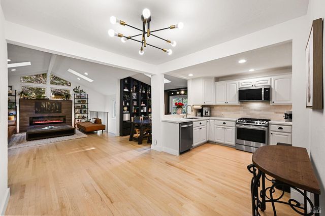 16 Iron Springs Rd, Fairfax, CA 94930