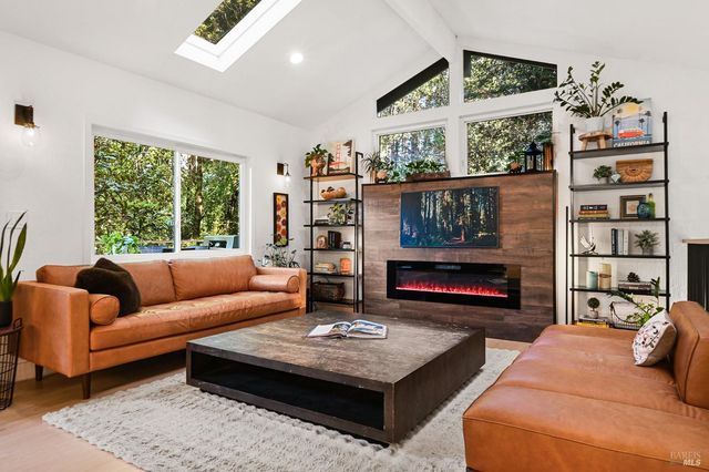 16 Iron Springs Rd, Fairfax, CA 94930