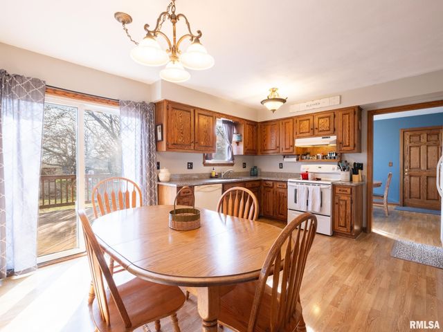 1930 Saint Clair Drive, Pekin, IL 61554