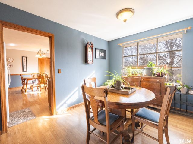 1930 Saint Clair Drive, Pekin, IL 61554