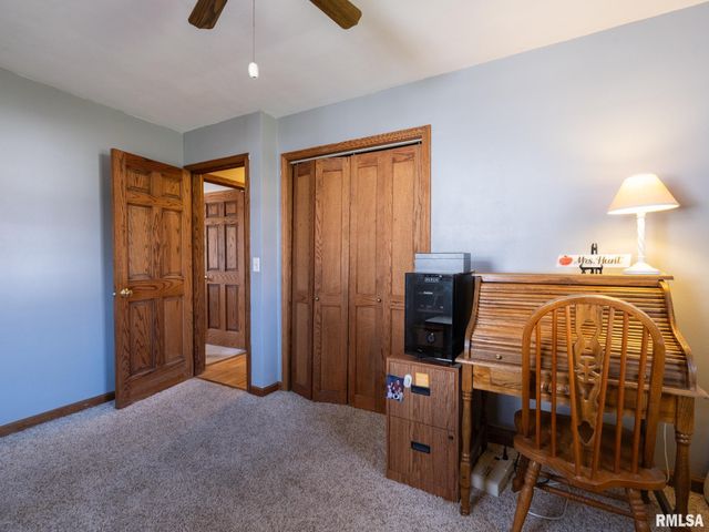 1930 Saint Clair Drive, Pekin, IL 61554