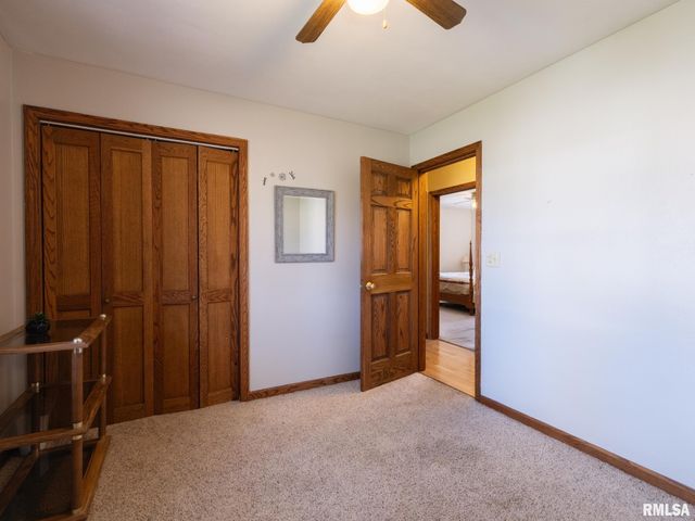 1930 Saint Clair Drive, Pekin, IL 61554