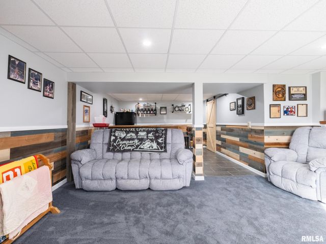 1930 Saint Clair Drive, Pekin, IL 61554