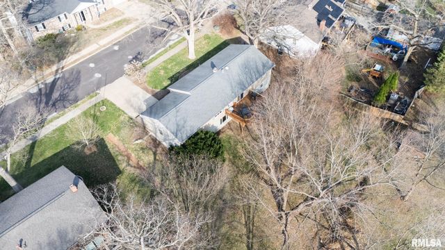 1930 Saint Clair Drive, Pekin, IL 61554