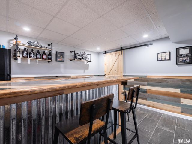 1930 Saint Clair Drive, Pekin, IL 61554