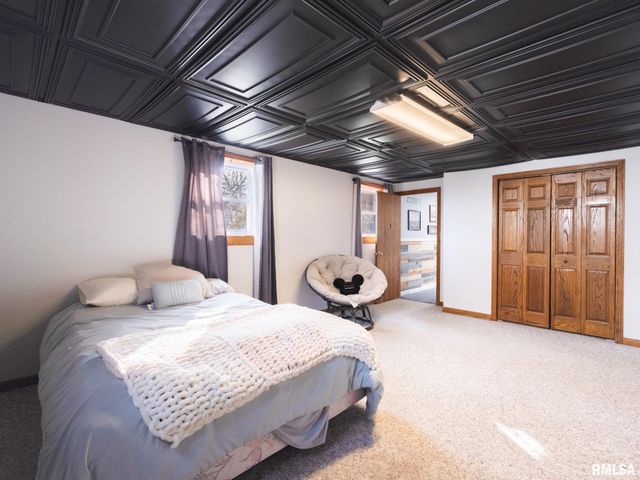 1930 Saint Clair Drive, Pekin, IL 61554