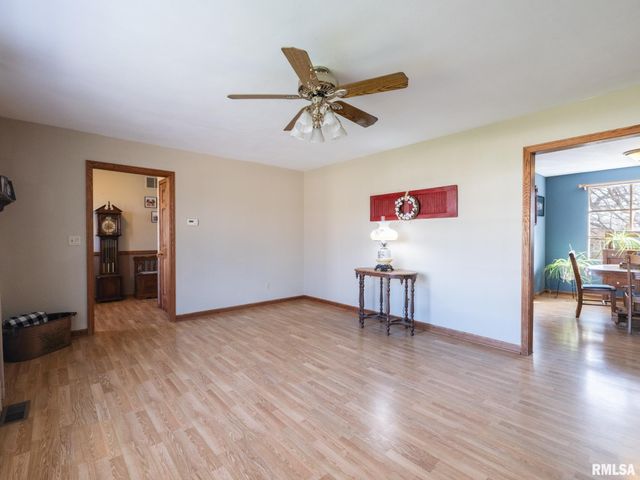 1930 Saint Clair Drive, Pekin, IL 61554