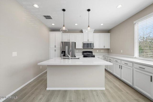 1250 N Abbey Lane 200, Chandler, AZ 85226