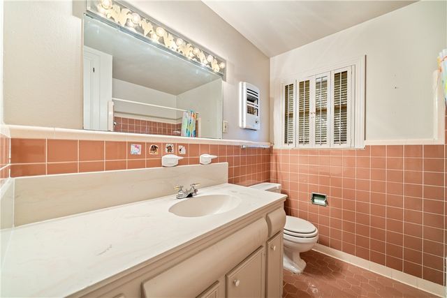 1402 Casa Linda Dr, Corpus Christi, TX 78411