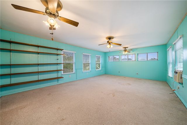 1402 Casa Linda Dr, Corpus Christi, TX 78411