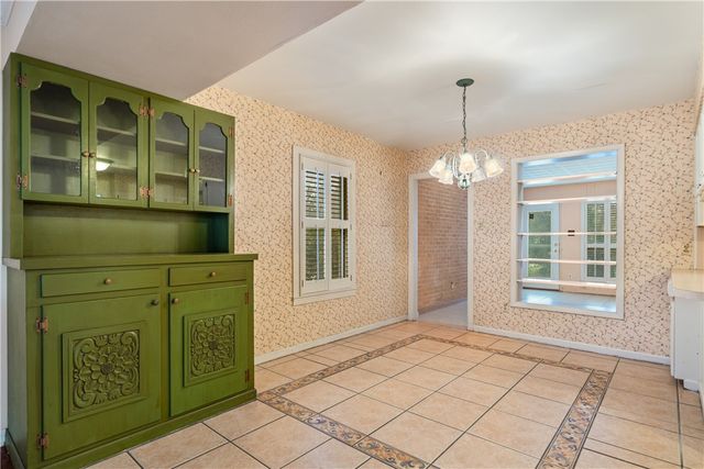 1402 Casa Linda Dr, Corpus Christi, TX 78411