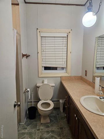 6209 E Atherton Road, Burton, MI 48519