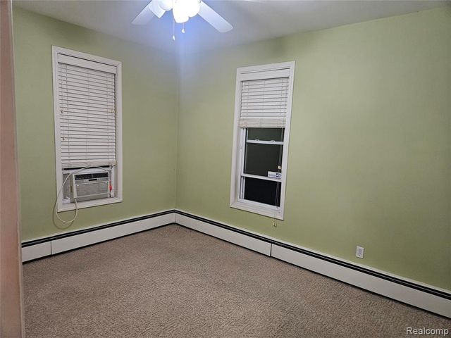 6209 E Atherton Road, Burton, MI 48519