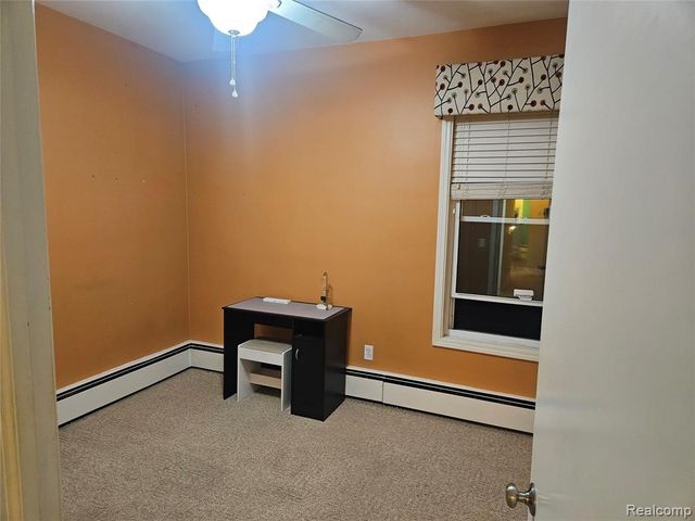 6209 E Atherton Road, Burton, MI 48519