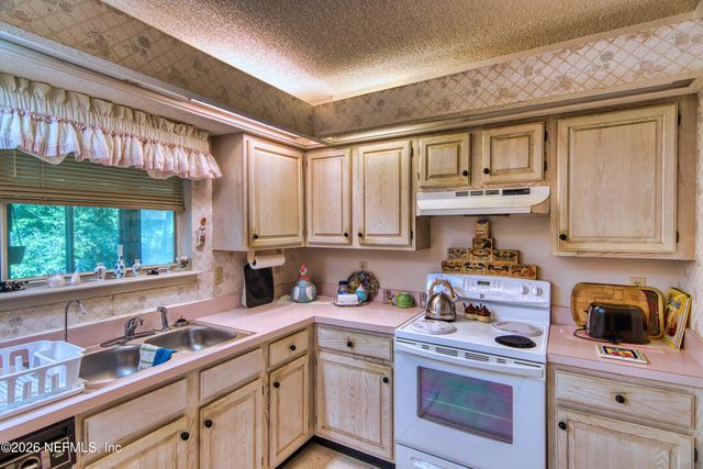 2504 CAPTAIN HOOK Drive, Fernandina Beach, FL 32034