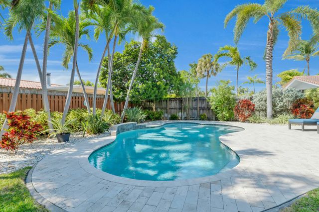 2401 NE 17th Terrace, Wilton Manors, FL 33305