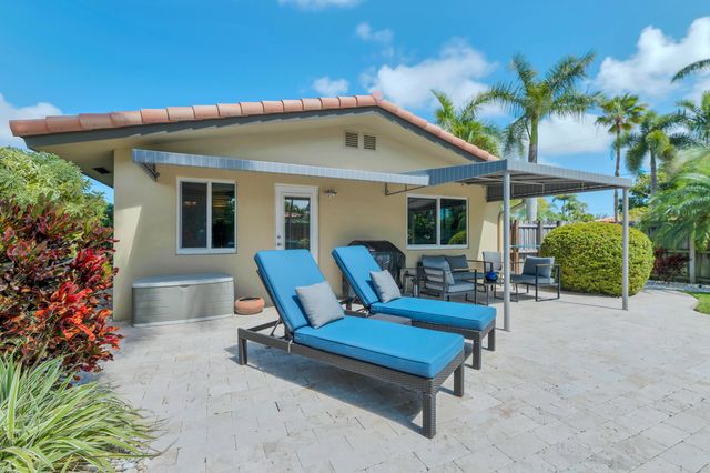 2401 NE 17th Terrace, Wilton Manors, FL 33305