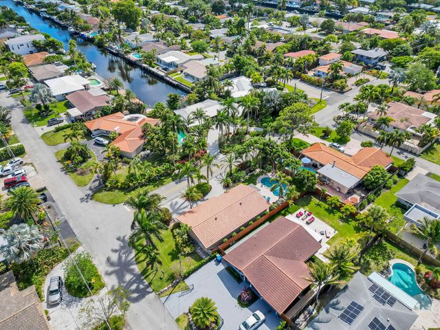 2401 NE 17th Terrace, Wilton Manors, FL 33305