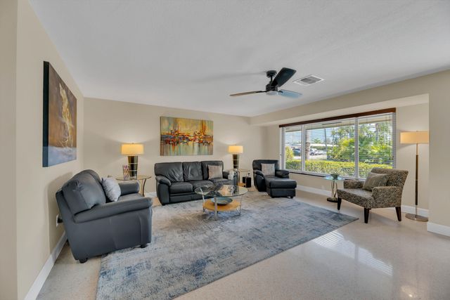 2401 NE 17th Terrace, Wilton Manors, FL 33305