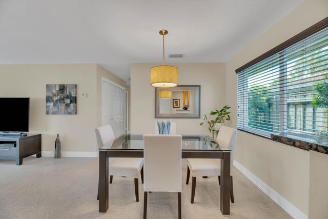 2401 NE 17th Terrace, Wilton Manors, FL 33305