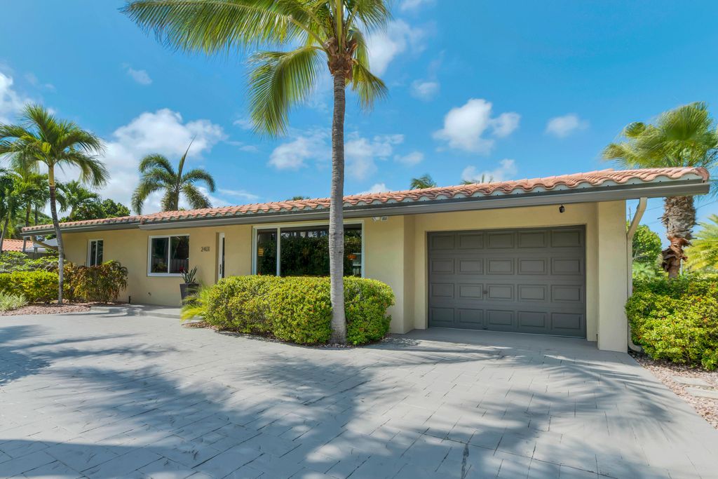 2401 NE 17th Terrace, Wilton Manors, FL 33305
