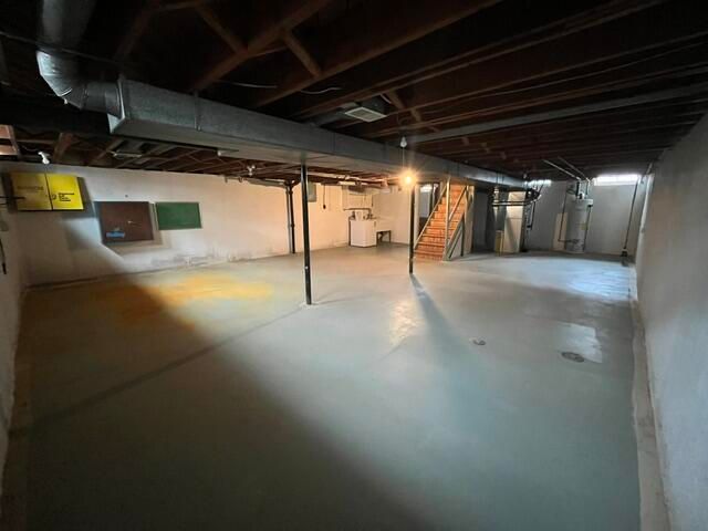 20951 Meadowlark Street, Farmington, MI 48336