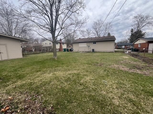 20951 Meadowlark Street, Farmington, MI 48336