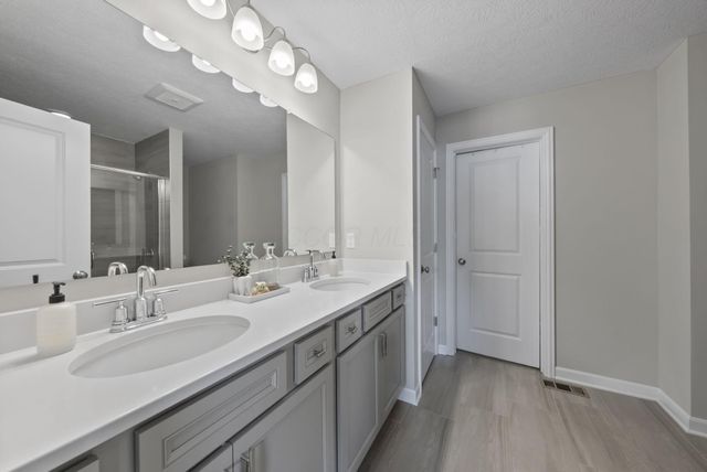 2660 Carmie Drive, Blacklick, OH 43004