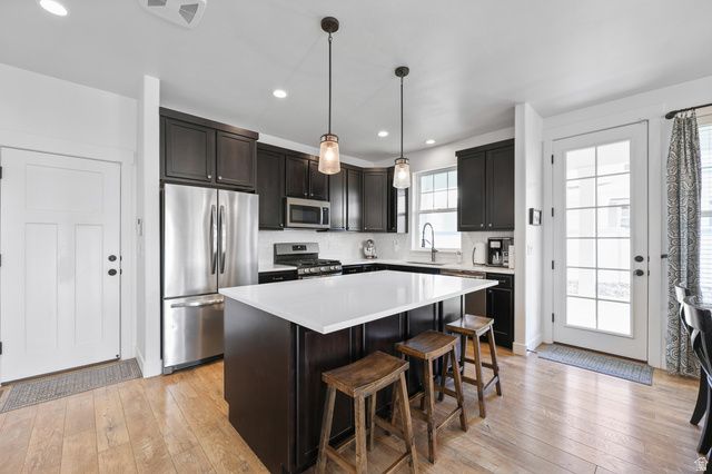 10371 S FISH HOOK RD, South Jordan, UT 84009